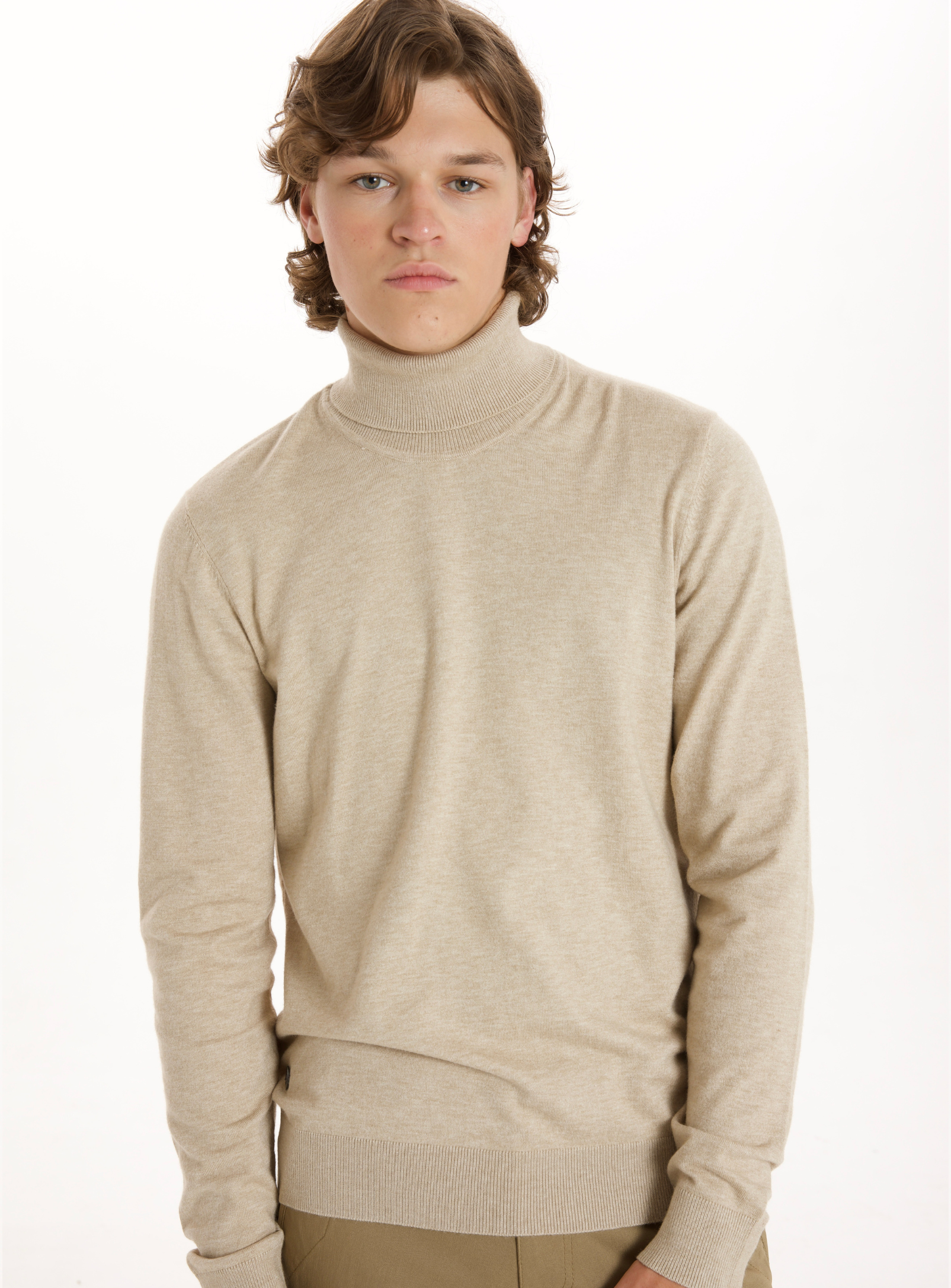 LEVAN | Cashmere-Like Turtleneck Sweater