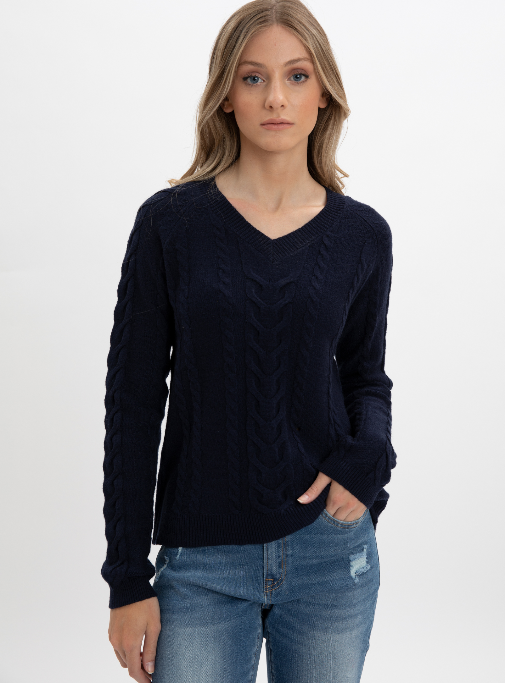 MONTIA | V-neck Cable Knit Sweater