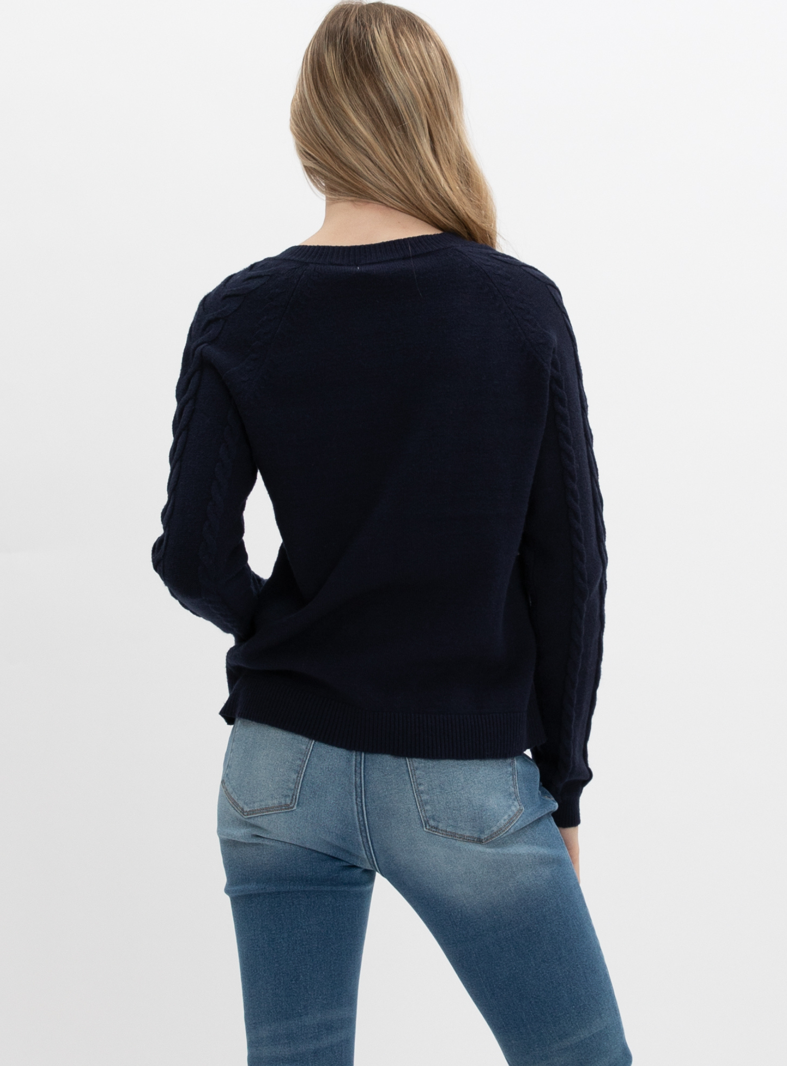 MONTIA | V-neck Cable Knit Sweater