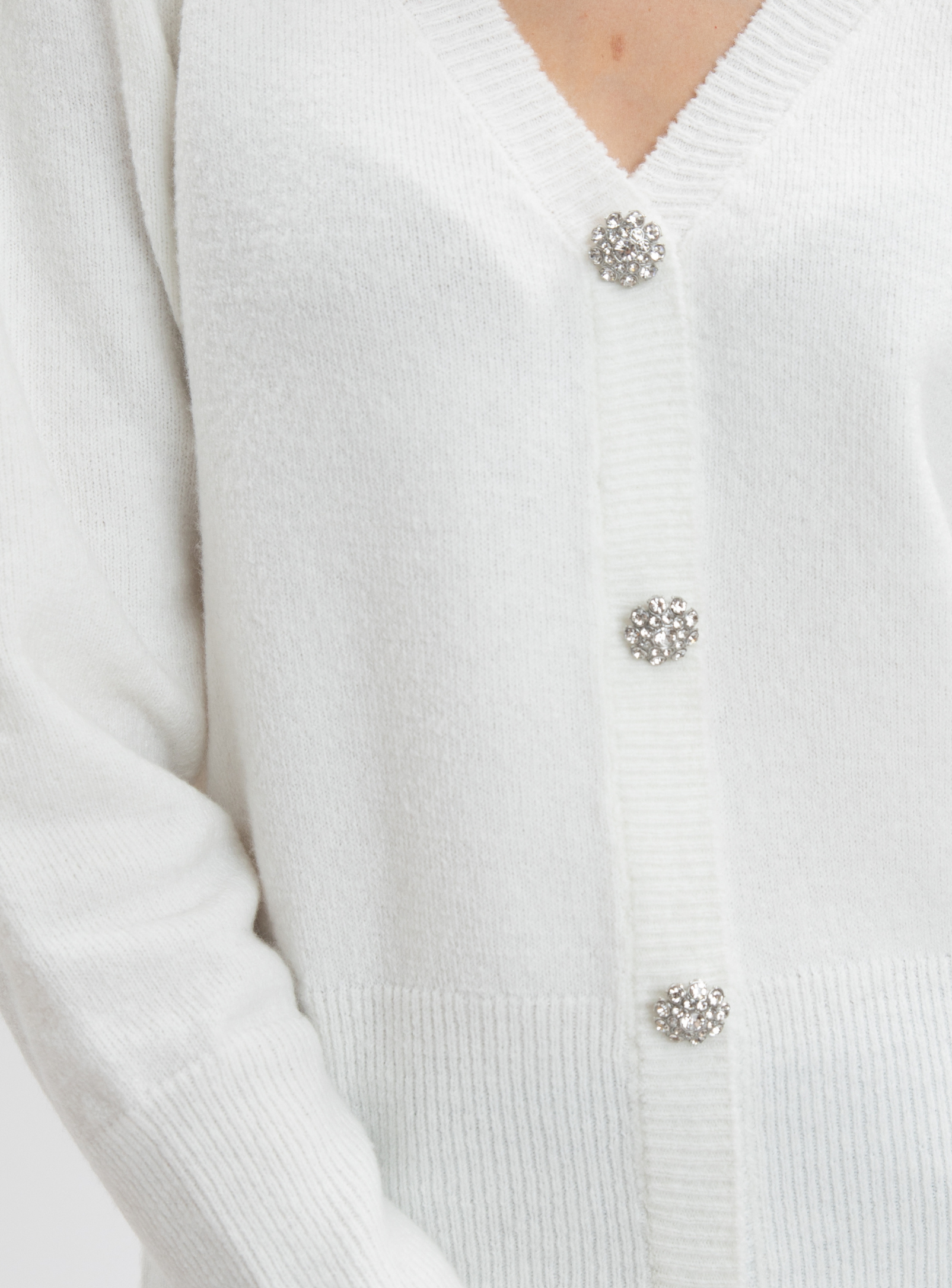 CHARLOTTE | V-neck cardigan with jewels buttons