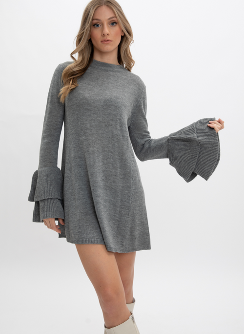 LARISSA | Sweater dress with ruffle sleeve || LARISSA | Robe pull avec  manche a froufrous
