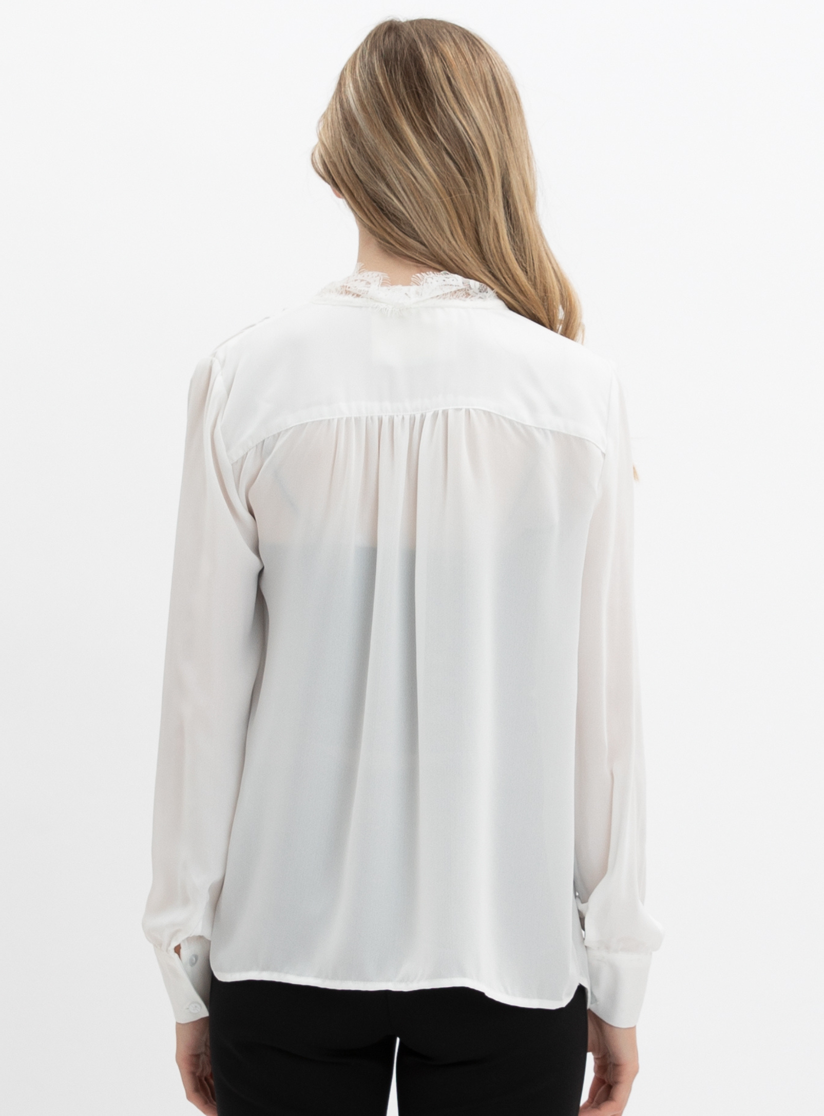 AMELIA | Long sleeve blouse with lace bow