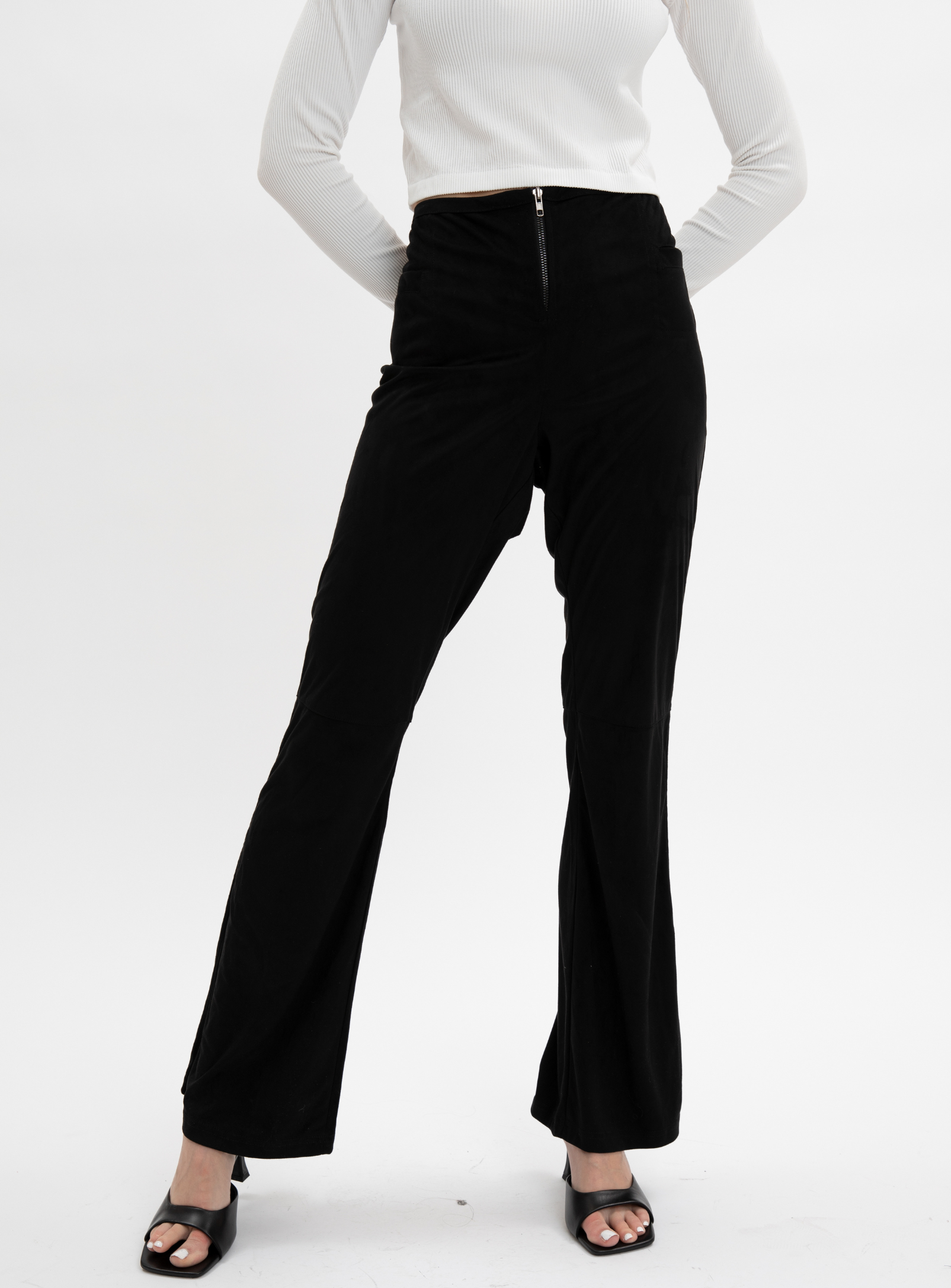 VICKY| Flare pant with zip